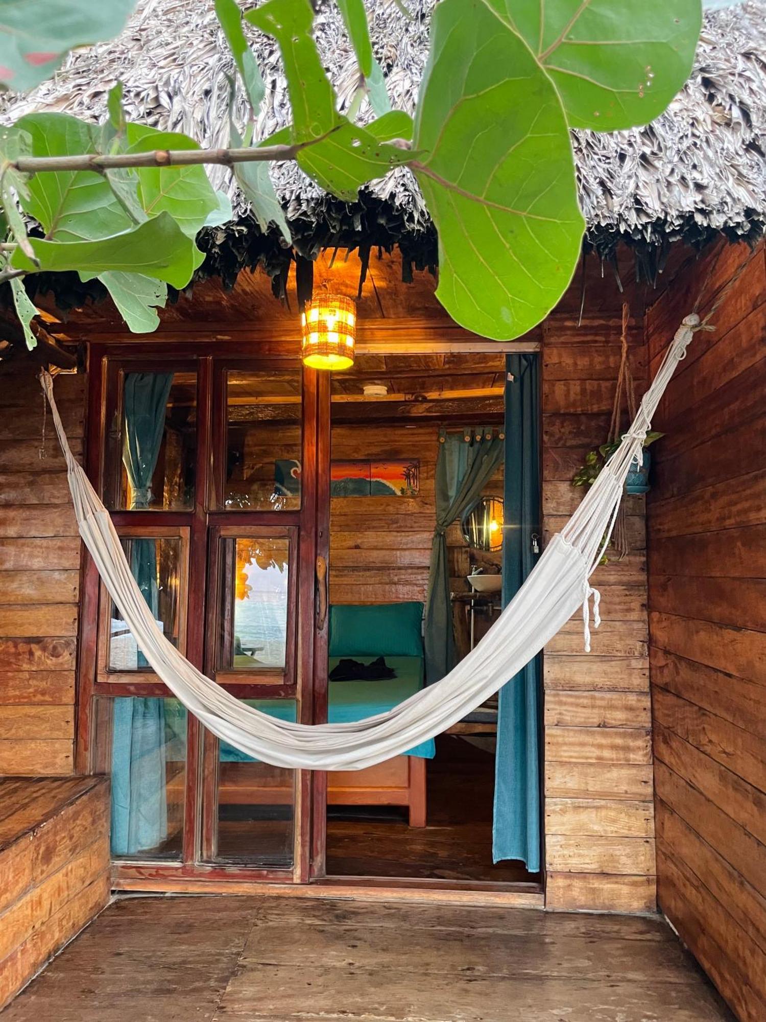 Chill And Surf Mendihuaca Hotel Guachaca Exterior photo