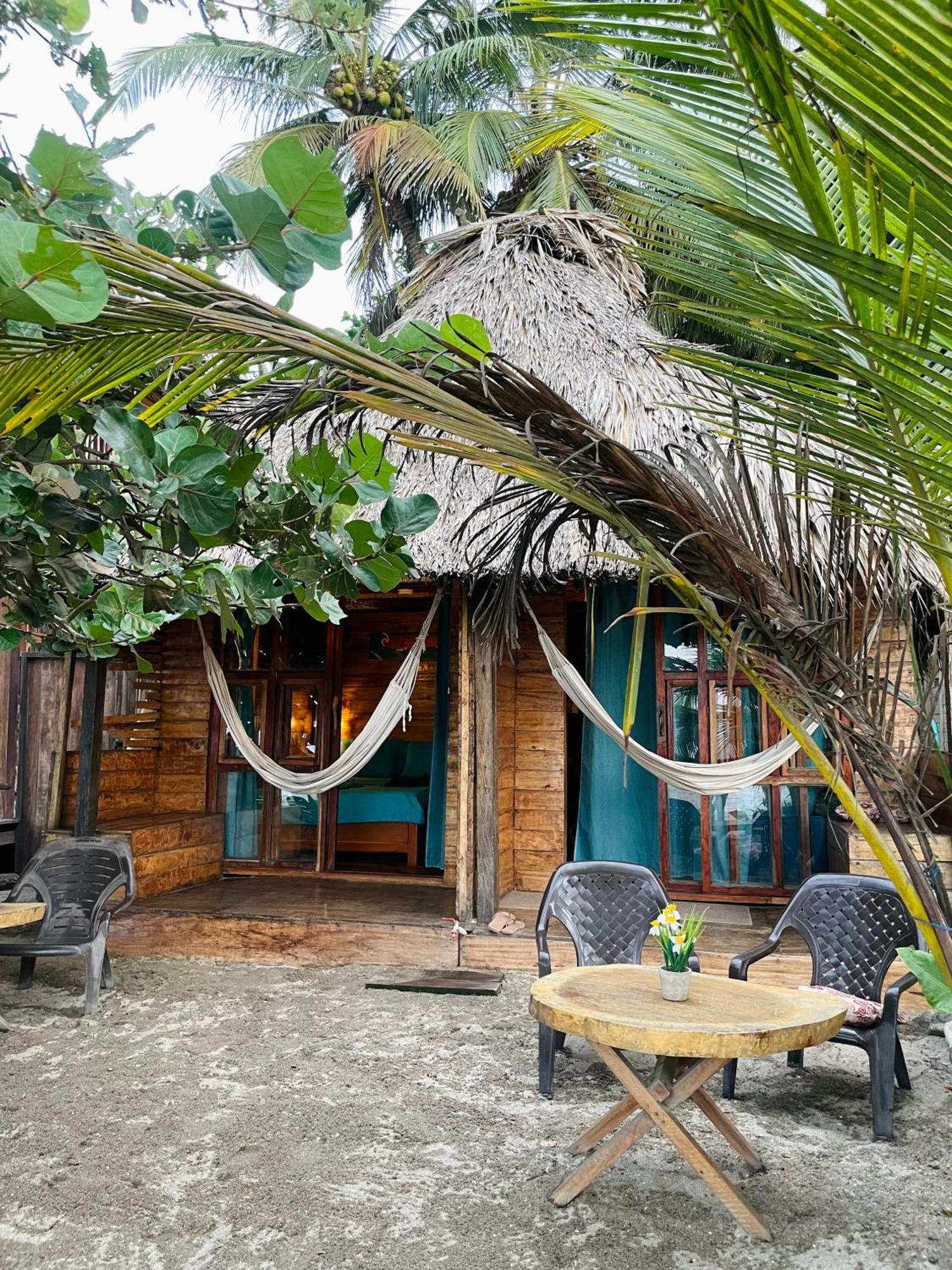 Chill And Surf Mendihuaca Hotel Guachaca Exterior photo