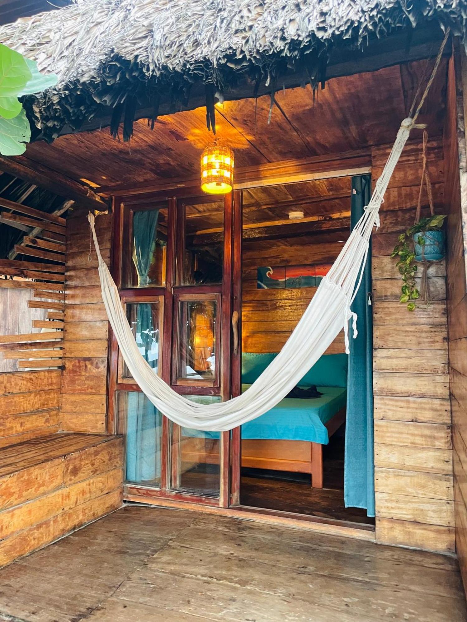 Chill And Surf Mendihuaca Hotel Guachaca Exterior photo